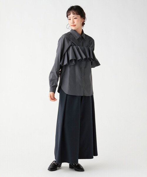 BEAMS HEART(ビームスハート)の「フリルビスチェ セットシャツ(シャツ/ブラウス・レディース・ホワイト/サックスブルー/チャコールグレー・FREE)」の8枚目の写真