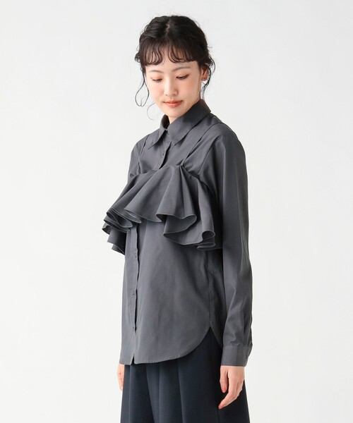 BEAMS HEART(ビームスハート)の「フリルビスチェ セットシャツ(シャツ/ブラウス・レディース・ホワイト/サックスブルー/チャコールグレー・FREE)」の10枚目の写真
