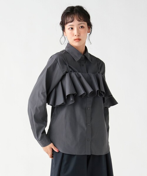 BEAMS HEART(ビームスハート)の「フリルビスチェ セットシャツ(シャツ/ブラウス・レディース・ホワイト/サックスブルー/チャコールグレー・FREE)」の11枚目の写真