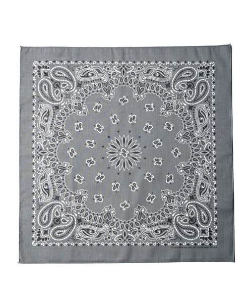 HAV-A-HANK（ハバハンク ）の「●HAV-A-HANK●PAISLEY　BANDANNA（バンダナ/スカーフ・メンズ・シルバー/ネイビー系/ブラック×レッド/ネイビー/パープル/カーキ/ブラック/バーガンディー/グリーン/チャコールグレー/レッド/ホワイト・FREE）」の5枚目の写真