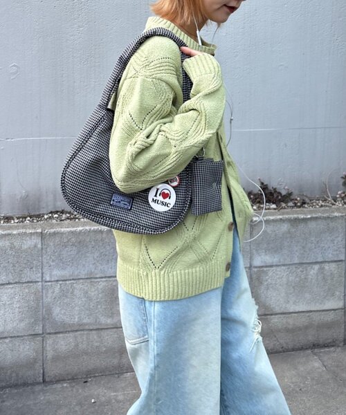 CIAOPANIC TYPY(チャオパニックティピー)の「【UNISEX】ポーチ付き中綿ハンドBAG(ショルダーバッグ・レディース・ブラック系その他/ブラック/ブルー・ONE SIZE)」の19枚目の写真