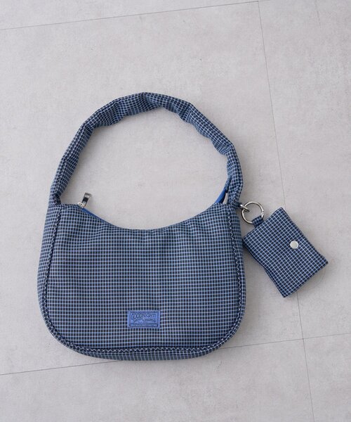 CIAOPANIC TYPY(チャオパニックティピー)の「【UNISEX】ポーチ付き中綿ハンドBAG(ショルダーバッグ・レディース・ブラック系その他/ブラック/ブルー・ONE SIZE)」の11枚目の写真