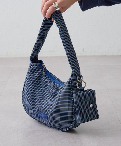 CIAOPANIC TYPY(チャオパニックティピー)の「【UNISEX】ポーチ付き中綿ハンドBAG(ショルダーバッグ・レディース・ブラック系その他/ブラック/ブルー・ONE SIZE)」の13枚目の写真