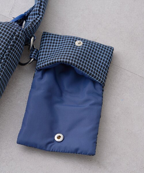 CIAOPANIC TYPY(チャオパニックティピー)の「【UNISEX】ポーチ付き中綿ハンドBAG(ショルダーバッグ・レディース・ブラック系その他/ブラック/ブルー・ONE SIZE)」の15枚目の写真