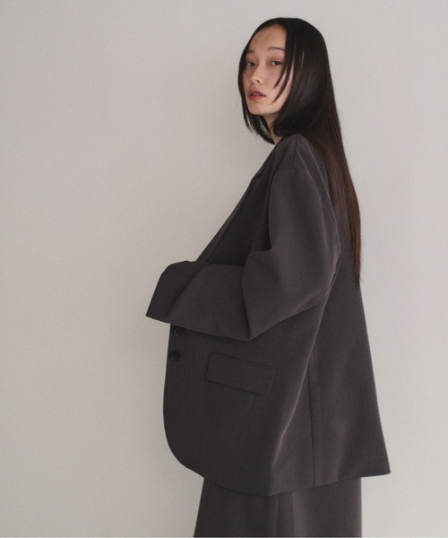 SOYEN（ソイエン）の「シングルラウンドテーラードジャケット/セットアップ可（テーラードジャケット・レディース・グレー/チャコール・F）」の14枚目の写真