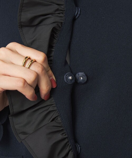 green label relaxing（グリーンレーベルリラクシング）の「フロント フリル ニット カーディガン（カーディガン/ボレロ・レディース・ネイビー/ブラウン系・FREE）」の10枚目の写真