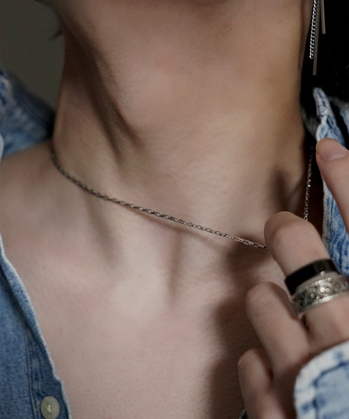 SBG（エスビー）の「インフルエンサー つぐ吉 × SBG ナロースクエアチェーンネックレス（ネックレス・メンズ・ゴールド/シルバー・FREE）」の4枚目の写真