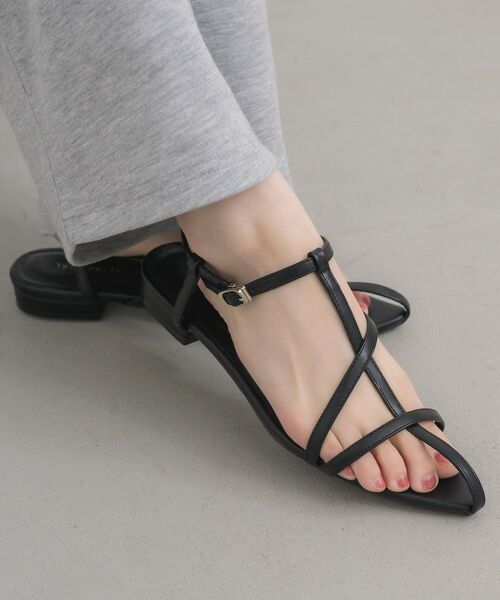 RETRO GIRL（レトロガール）の「ポインテッドトゥサンダル（サンダル・レディース・ブラック/シルバー/レッド・LARGE/MEDIUM）」の4枚目の写真