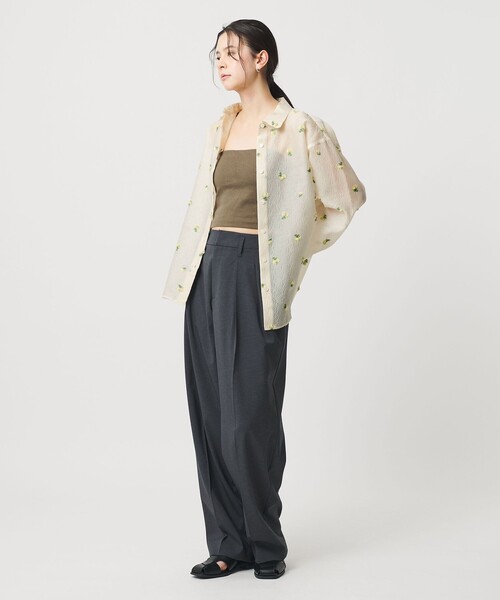 BEAUTY&YOUTH UNITED ARROWS（ビューティーアンドユースユナイテッドアローズ）の「フラワーモチーフ ジャガード シャツ ウォッシャブル（シャツ/ブラウス・レディース・オフホワイト/ブラック・FREE）」の4枚目の写真