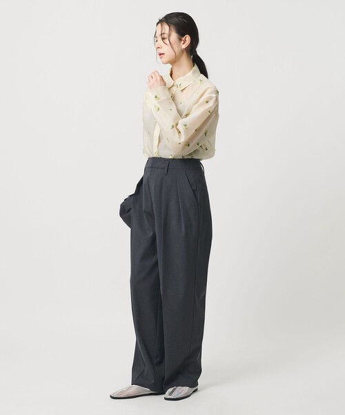 BEAUTY&YOUTH UNITED ARROWS（ビューティーアンドユースユナイテッドアローズ）の「フラワーモチーフ ジャガード シャツ ウォッシャブル（シャツ/ブラウス・レディース・オフホワイト/ブラック・FREE）」の6枚目の写真