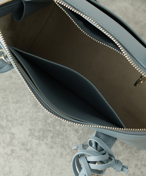 GALLEST(ギャレスト)の「【LE VERNIS】Poire boston bag(ハンドバッグ・レディース・サックスブルー/ブラック・00)」の9枚目の写真