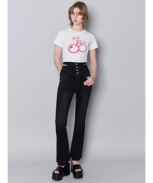 EMODA（エモダ）の「チェリープリントTシャツ【WEB限定カラーあり】（Tシャツ/カットソー・レディース・グレー/チャコールグレー/ホワイト/ブルー・FREE）」の12枚目の写真