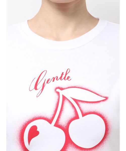 EMODA（エモダ）の「チェリープリントTシャツ【WEB限定カラーあり】（Tシャツ/カットソー・レディース・グレー/チャコールグレー/ホワイト/ブルー・FREE）」の5枚目の写真
