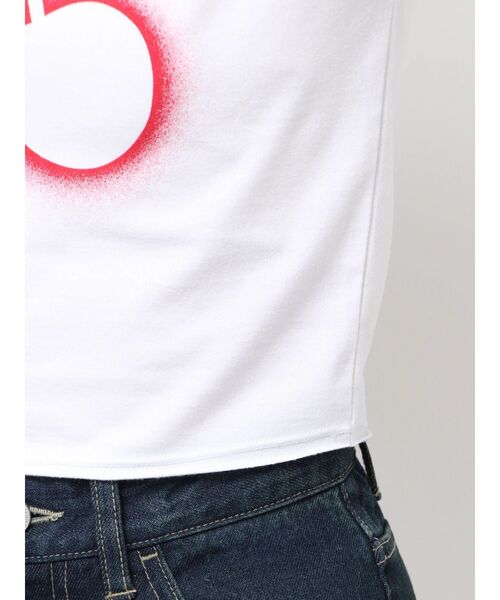 EMODA(エモダ)の「チェリープリントTシャツ【WEB限定カラーあり】(Tシャツ/カットソー・レディース・グレー/チャコールグレー/ホワイト/ブルー/ピンク・FREE)」の6枚目の写真