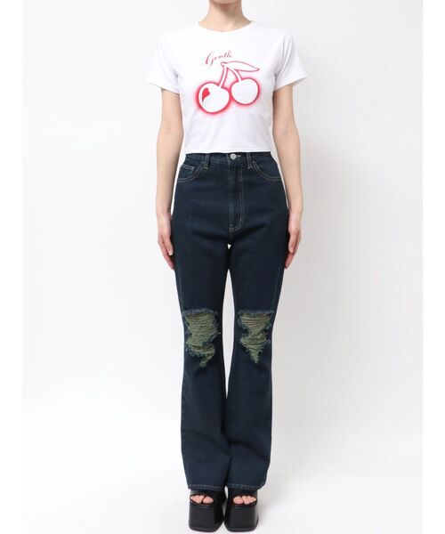 EMODA(エモダ)の「チェリープリントTシャツ【WEB限定カラーあり】(Tシャツ/カットソー・レディース・グレー/チャコールグレー/ホワイト/ブルー/ピンク・FREE)」の8枚目の写真