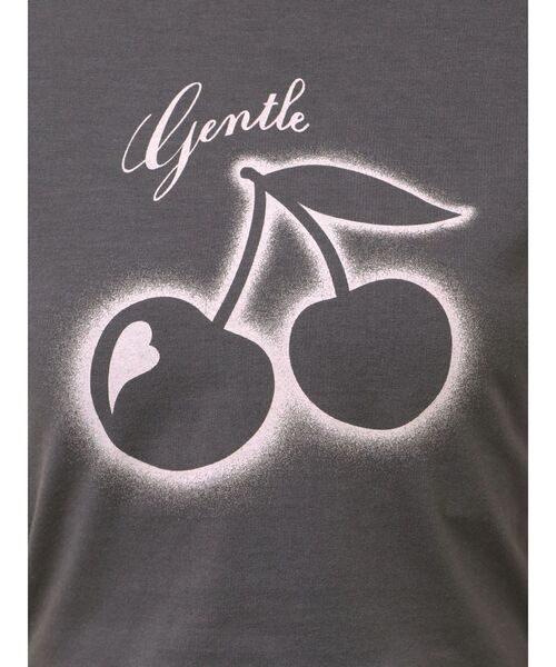 EMODA(エモダ)の「チェリープリントTシャツ【WEB限定カラーあり】(Tシャツ/カットソー・レディース・グレー/チャコールグレー/ホワイト/ブルー/ピンク・FREE)」の10枚目の写真
