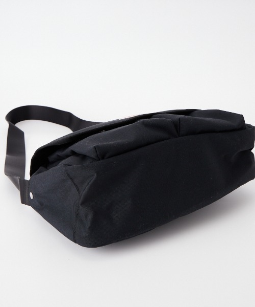 DANTON（ダントン）の「[DANTON/ダントン] OBERKAMPF キャンバス ショルダーバッグ（ショルダーバッグ・レディース・ベージュ/ブラック・ONE SIZE）」の12枚目の写真