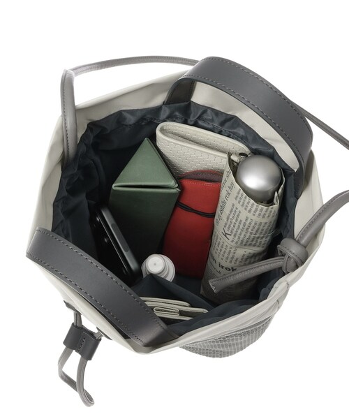 HIROKO HAYASHI（ヒロコハヤシ）の「LUINI AGILE（ルイーニ アジレ）ショルダーバッグ（ショルダーバッグ・レディース・グレー系その他5/ブラック・00）」の5枚目の写真