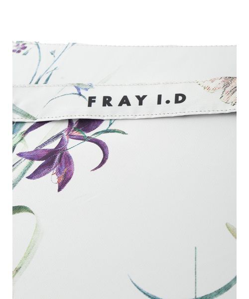 FRAY I.D(フレイアイディー)の「【FRAY I.D×PROTECT U】晴雨兼用折り畳み傘(折りたたみ傘・レディース・ベージュ/アイボリー・F)」の5枚目の写真