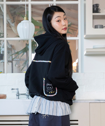 RuNaKi'Hu'（ルナキフ）の「WXJ041 ヒビキ花柄配色フードジップアップ (ブラック)（パーカー）」