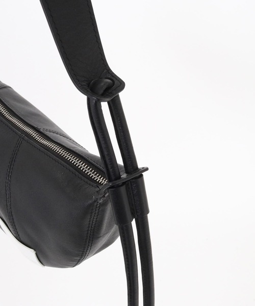 ADAM PATEK(アダムパテック)の「mko13439-water repellent leather mini shoulder bag ミニサイズショルダーバッグ(AP2619001)(ショルダーバッグ・メンズ・ブラック・FREE)」の12枚目の写真