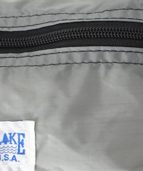 FRAMeWORK(フレームワーク)の「BATTLE LAKE 別注RIP STOP NYLON ウエストBAG(ショルダーバッグ・レディース・ブルー系その他/ライトグレー・FREE)」の15枚目の写真