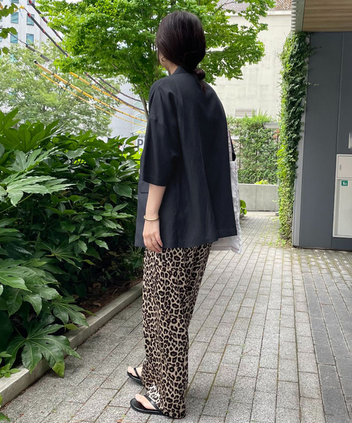 SLOBE IENA(スローブイエナ)の「《WEB限定/追加》リネンレーヨンハーフスリーブジャケット(その他アウター・レディース・ブラック/カーキ・36/38)」の12枚目の写真