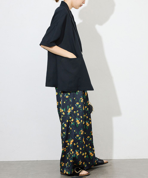 SLOBE IENA(スローブイエナ)の「《WEB限定/追加》リネンレーヨンハーフスリーブジャケット(その他アウター・レディース・ブラック/カーキ・36/38)」の19枚目の写真