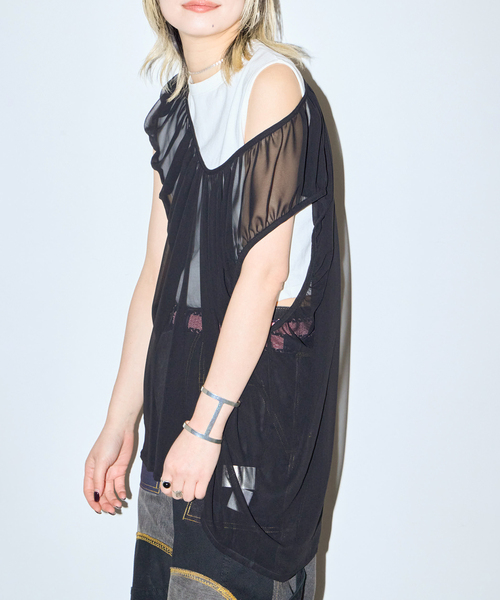 CITYSHOP（シティーショップ）の「GATHERED CHIFFON TANK：ブラウス（シャツ/ブラウス・レディース・ホワイト/ブラック・FREE）」の3枚目の写真