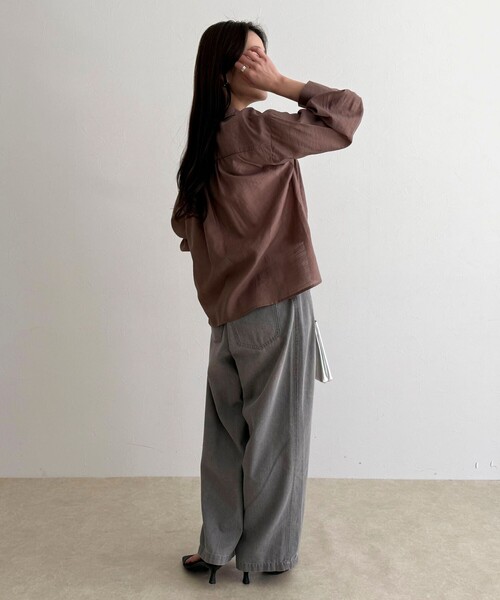 fredy emue(フレディエミュ)の「リネン混シアースラブブラウス(シャツ/ブラウス・レディース・ベージュ/ブラウン・38)」の16枚目の写真