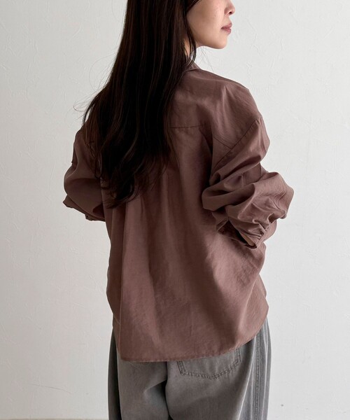 fredy emue(フレディエミュ)の「リネン混シアースラブブラウス(シャツ/ブラウス・レディース・ベージュ/ブラウン・38)」の21枚目の写真