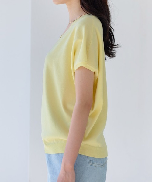Pierrot(ピエロ)の「【接触冷感/UV/ウォッシャブル】ボートネックフレンチドルマンニット(ニット/セーター・レディース・イエロー/杢グレー/ブラック/アイボリー/ライトブルー・M/L/LL/3L)」の13枚目の写真