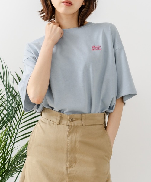 sanrio(サンリオ)の「【sanrio/サンリオ】【ゆったりルーズシルエット】日焼けキャラクター サガラ刺繍Tシャツ ハローキティ クロミ ポチャッコ y2k 平成レトロ(Tシャツ/カットソー・レディース・ライトグレー/サックスブルー/オフホワイト/スミクロ・MEDIUM/LARGE)」の13枚目の写真