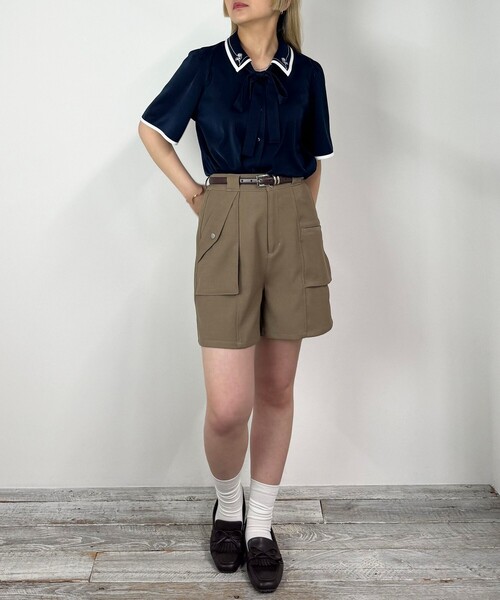 NICOLE CLUB（ニコル　クラブ）の「パイピングカラーブラウス（シャツ/ブラウス・レディース・サックスブルー/オフホワイト/ネイビー/ピンク・M）」の11枚目の写真