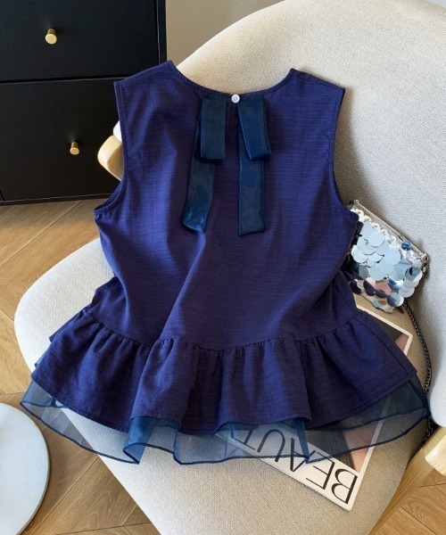 AMAJI（アマジ）の「ノースリーブ パール装飾 チュール切替 フリルヘム ブラウス（シャツ/ブラウス・レディース・ホワイト/ネイビー・X-LARGE/LARGE/MEDIUM/SMALL）」の4枚目の写真