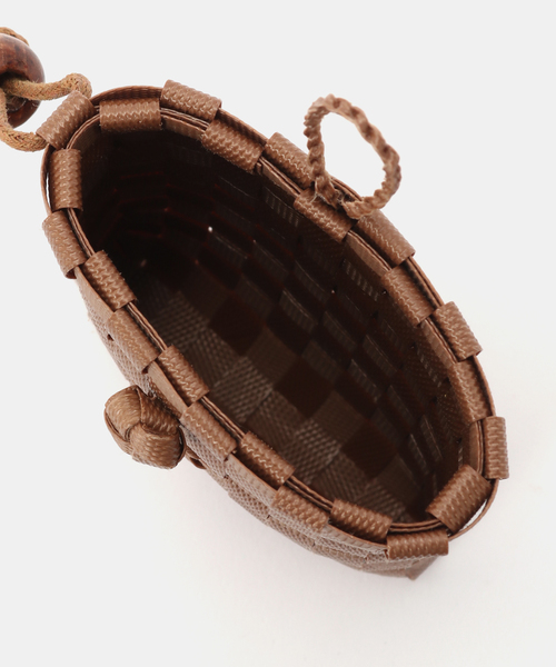SLOBE IENA(スローブイエナ)の「NHE/ニエ カードケースチャーム S26008 DOC KEYCHAIN(その他小物・レディース・ブラウン/ブラック系その他・FREE)」の5枚目の写真