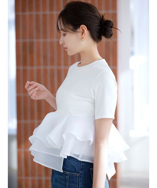 SNIDEL(スナイデル)の「ドッキングペプラムカットプルオーバー(Tシャツ/カットソー・レディース・ブラック/イエロー/ホワイト・F)」の7枚目の写真