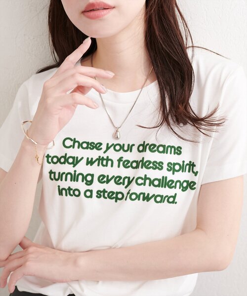 natural couture（ナチュラルクチュール）の「フロッキーロゴpt普通Ｔ（Tシャツ/カットソー・レディース・ネイビー/ブルー/オフホワイト・FREE）」の2枚目の写真