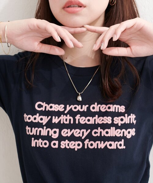 natural couture（ナチュラルクチュール）の「フロッキーロゴpt普通Ｔ（Tシャツ/カットソー・レディース・ネイビー/ブルー/オフホワイト・FREE）」の22枚目の写真
