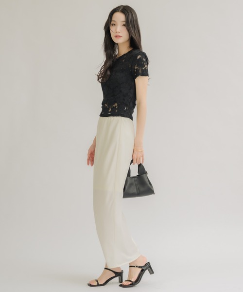 NEUNA(ヌナ)の「【綿入りで肌触り◎】ショルダーパット付きレーストップス(Tシャツ/カットソー・レディース・ブラック/クリーム・FREE)」の14枚目の写真