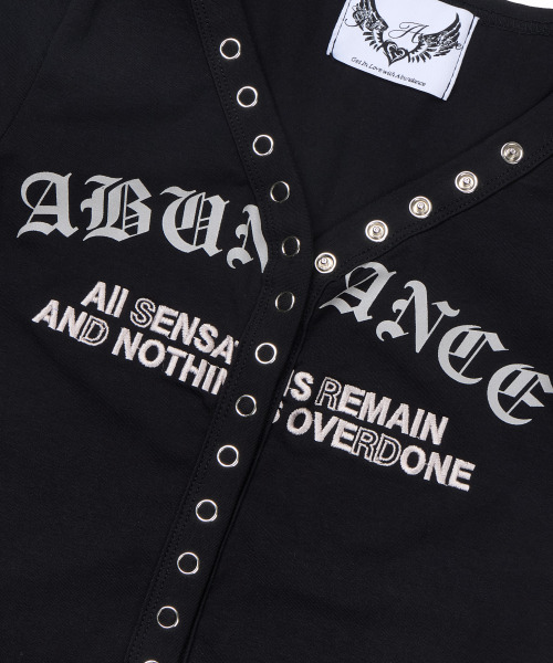GILAARCHIVE(ギラアーカイブ)の「LETTERING BUTTON CROP T-SHIRTS_BLACK(Tシャツ/カットソー・レディース・その他・FREE)」の7枚目の写真