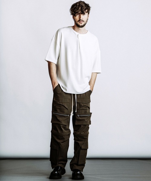 NO ID.(ノーアイディ)の「【NO ID.】Irregular Neck T-Shirt / イレギュラーネック Tシャツ(Tシャツ/カットソー・メンズ・ホワイト/ブラック/グレー・ONE SIZE)」の15枚目の写真