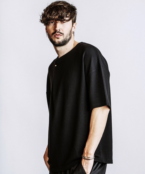 NO ID.(ノーアイディ)の「【NO ID.】Irregular Neck T-Shirt / イレギュラーネック Tシャツ(Tシャツ/カットソー・メンズ・ホワイト/ブラック/グレー・ONE SIZE)」の8枚目の写真