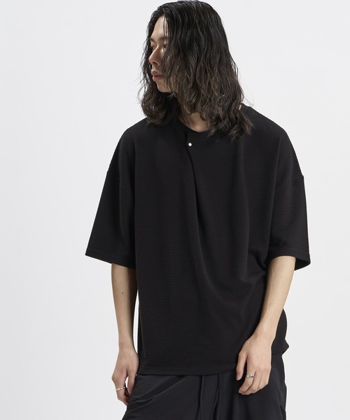 NO ID.(ノーアイディ)の「【NO ID.】Irregular Neck T-Shirt / イレギュラーネック Tシャツ(Tシャツ/カットソー・メンズ・ホワイト/ブラック/グレー・ONE SIZE)」の16枚目の写真