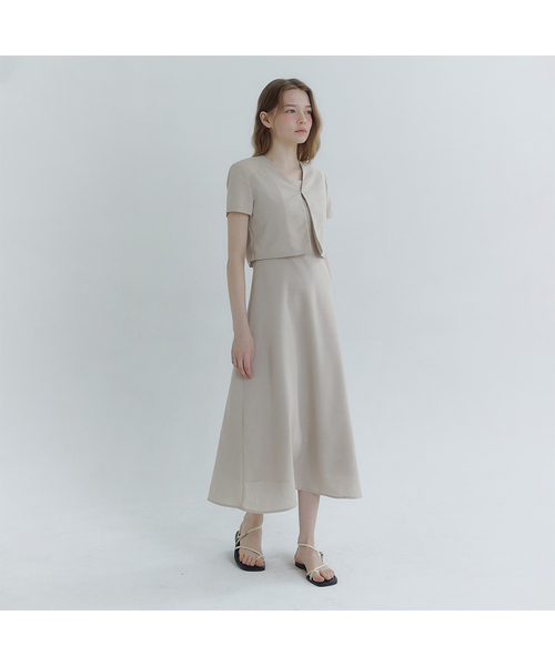 MICANE(ミケーネ)の「ロリジャケット-フレアドレスセットアップ(ワンピース・レディース・ブラック/ベージュ・SMALL/MEDIUM/LARGE/X-LARGE/XX-LARGE)」の1枚目の写真