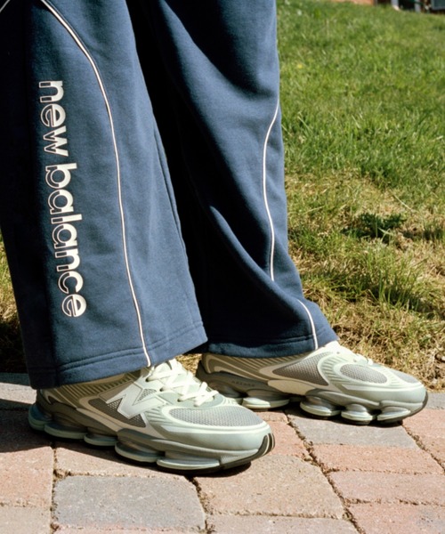 NEW BALANCE(ニューバランス)の「Abzorb 2000(スニーカー・レディース・カーキ・22.5cm/23.0cm/23.5cm/24.0cm/24.5cm/25.0cm/25.5cm/26.0cm/26.5cm/27.0cm/27.5cm/28.0cm/28.5cm/29.0cm/30.0cm)」の5枚目の写真