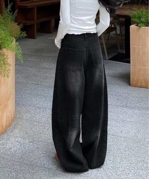 kirakiraShop(キラキラショップ)の「バレル レッグ ウォッシュ デニムパンツ(デニムパンツ・レディース・ブラック・XL/L/M/S)」の3枚目の写真