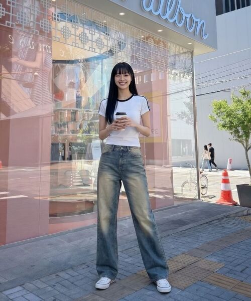 BASIC LABEL（ベーシックラベル）の「Wesley Semi-crop track short-sleeved T-shirt 6 Color [BLSE_6001]（Tシャツ/カットソー・レディース・スカイブルー/ベージュ/ネイビー/ピンク/アイボリー系1/アイボリー系2・1）」の17枚目の写真