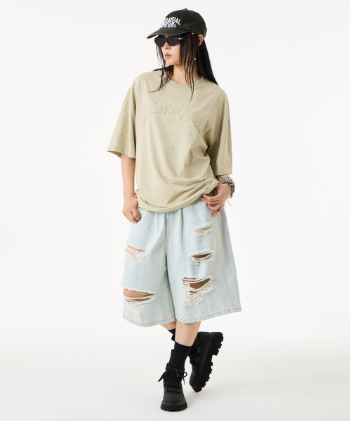 UNKNOWN PLANET(アンノウンプラネット)の「ハードデストロイドワイドデニムバミューダパンツライトブルー(その他パンツ・レディース・その他・LARGE/MEDIUM/SMALL)」の14枚目の写真