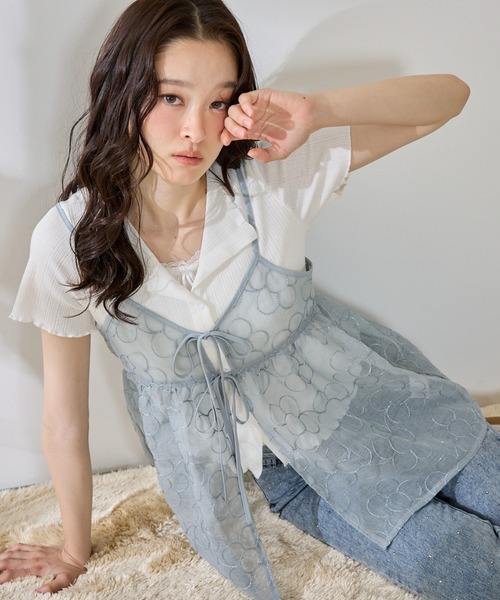 P.V.T(ピーブイティー)の「丸花柄刺繍前開きWリボンキャミチュニック(チュニック・レディース・ブルー/アイボリー/ブラック・M)」の17枚目の写真